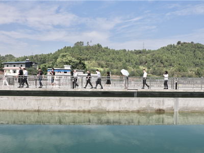 見證“奔跑”速度 感受國企擔當‖遂寧發(fā)展集團開展“喜迎二十大·打卡遂發(fā)展”調(diào)研采風活動